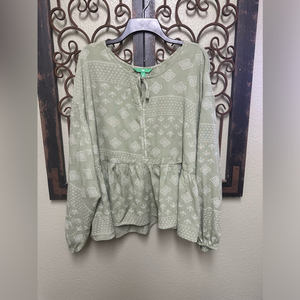 Dip green boho long elastic sleeve floral print blouse